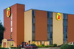 Photograph of Super 8 ( Market Common Area ), Myrtle Beach