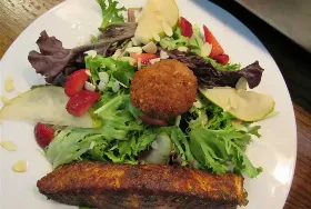 Photograph of Thirsty Fellow, Columbia