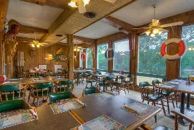 Photograph of Giant Crab Seafood Restaurant, Myrtle Beach