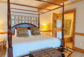 Photograph of Red Horse Inn, Landrum