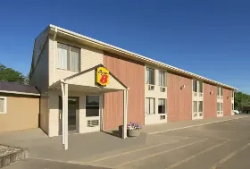 Photograph of Super 8, Redfield