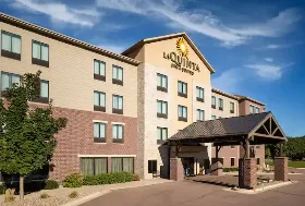 Photograph of La Quinta Inn & Suites, Sioux Falls