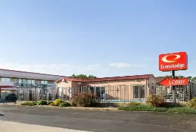 Photograph of Econo Lodge, Wall