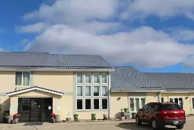Photograph of De Smet Super Deluxe Inn & Suites, De Smet