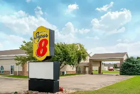 Photograph of Super 8, Beresford