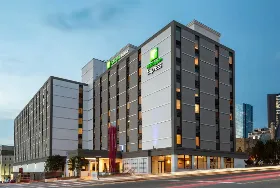 Photograph of Holiday Inn Express, Nashville