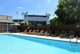 Photograph of Holiday Inn Nashville-Vanderbilt (Dwtn), Nashville