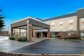 Photograph of La Quinta Inn & Suites, Alcoa