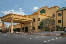 Photograph of La Quinta Inn & Suites, Knoxville