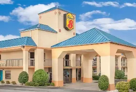 Photograph of Super 8, Bulls Gap