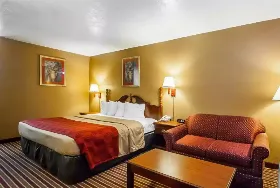 Photograph of Econo Lodge, Dyersburg