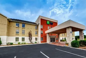 Photograph of Holiday Inn, Crossville