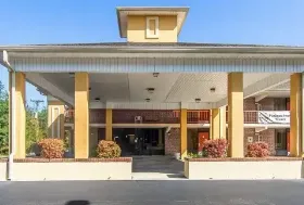 Photograph of Quality Inn West, Sweetwater