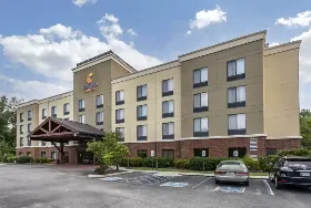 Photograph of Comfort Suites, Manchester