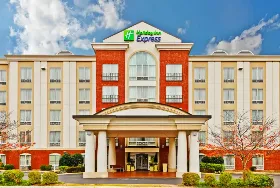 Photograph of Holiday Inn Express, Chattanooga