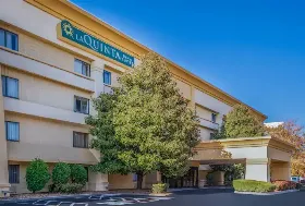 Photograph of LQ Inn Nashville - Franklin, Franklin