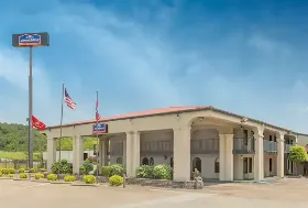 Photograph of Howard Johnson, Chattanooga