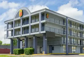 Photograph of Super 8, Nashville