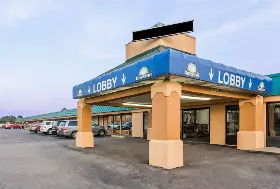 Photograph of Days Inn, Dickson