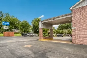 Photograph of Rodeway Inn, Bolivar