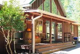 Photograph of Tuckaleechee Inn, Townsend