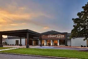 Photograph of Courtyard, Memphis