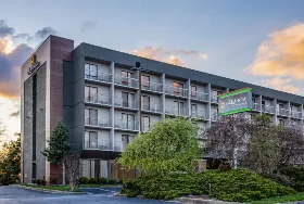 Photograph of La Quinta Inn & Suites, Kingsport