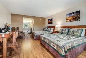 Photograph of Mountain Breeze Motel, Pigeon Forge