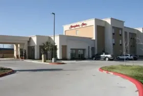 Photograph of Hampton Inn, La Grange