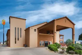 Photograph of Super 8, Bastrop