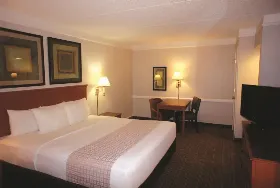 Photograph of LQ Inn Austin I - 35 South / Ben White,