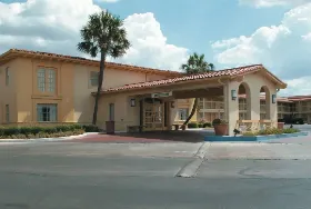 Photograph of LQ Inn San Antonio South Park, 