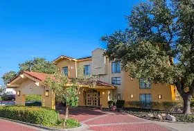 Photograph of La Quinta Inn, San Antonio