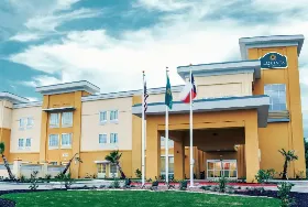 Photograph of La Quinta Inn & Suites, Cotulla