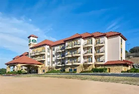 Photograph of La Quinta Inn & Suites, Marble Falls