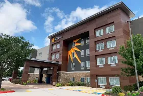 Photograph of La Quinta Inn & Suites, Schertz