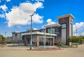 Photograph of La Quinta Inn & Suites, Austin