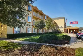 Photograph of Comfort Suites, Irving