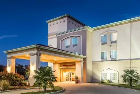 Photograph of Quality Inn, Groesbeck