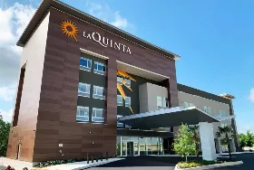 Photograph of La Quinta Inn & Suites, San Antonio