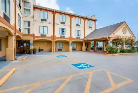 Photograph of Comfort Inn, Dallas