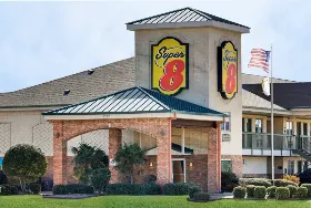 Photograph of Super 8, Arlington