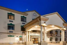 Photograph of Best Western Henrietta Inn & Suites, Henrietta