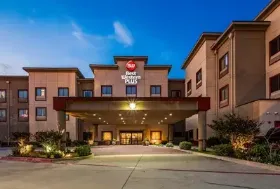 Photograph of Best Western Texoma Hotel & Suites, Denison