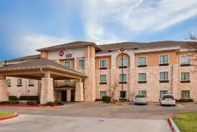 Photograph of Best Western Christopher Inn & Suites, Forney