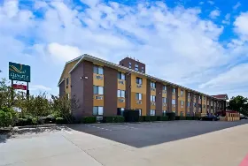 Photograph of Quality Inn, Irving