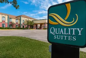 Photograph of Quality Suites, Temple