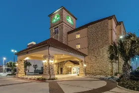 Photograph of La Quinta Inn & Suites, Grand Prairie
