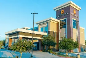 Photograph of La Quinta Inn & Suites, Karnes City