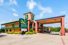 Photograph of Quality Inn, Garland